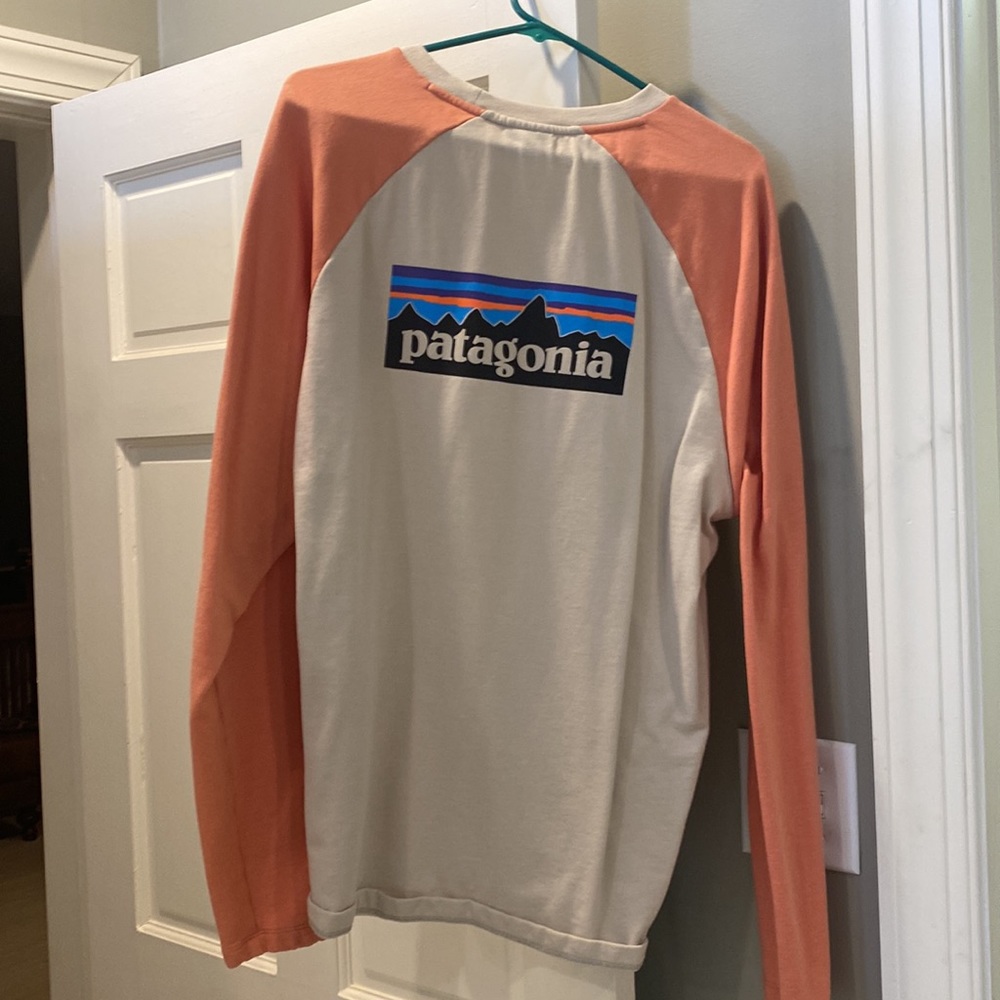 Patagonia long sleeve sweat shirt type shirt